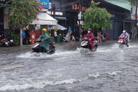 Các tỉnh miền Trung chủ động ứng phó với áp thấp nhiệt đới gây mưa lớn