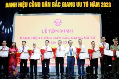 Tôn vinh 10 công dân Bắc Giang ưu tú năm 2023