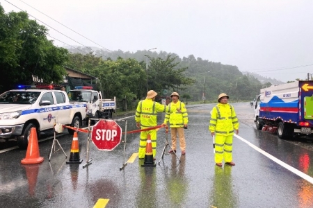 Tiếp tục cấm tuyến QL1 đoạn qua đèo Hải Vân nhằm đảm bảo an toàn giao thông