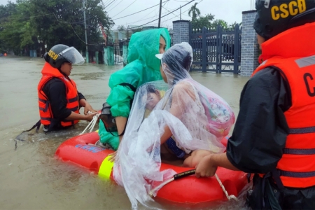 Mưa vẫn tiếp tục đổ xuống miền Trung