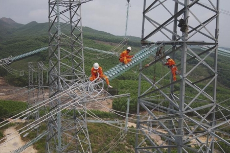 Sớm đưa dự án đường dây 500 kV mạch 3 vào vận hành theo yêu cầu của Thủ tướng Chính phủ