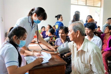 Sở Y tế Lâm Đồng yêu cầu các cơ sở khám bệnh, chữa bệnh hỗ trợ cho người mắc bệnh hiểm nghèo