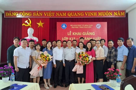 Khai giảng lớp K15 – Ngành Luật hệ đào tạo từ xa