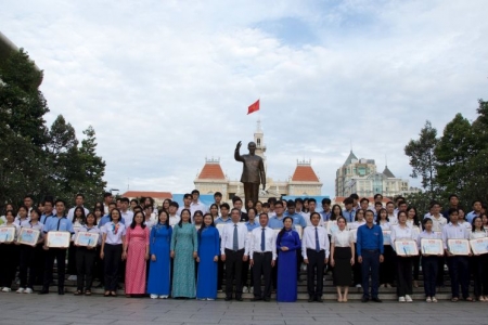 TP. Hồ Chí Minh tuyên dương 77 thủ khoa và 80 gương “Học sinh 3 rèn luyện”