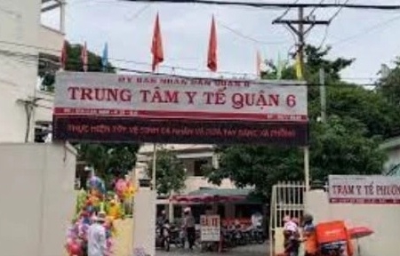 Trung tâm y tế tại TP. Hồ Chí Minh để bác sĩ chưa có chứng chỉ hành nghề khám sức khỏe cho học sinh