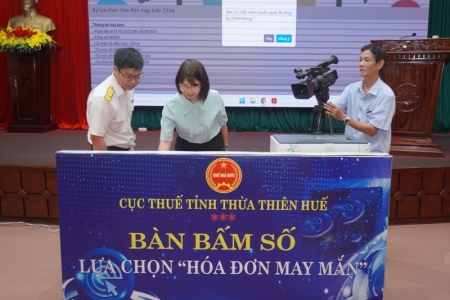 Cục Thuế Thừa Thiên Huế tổ chức chương trình “Lựa chọn hóa đơn may mắn quý III/2023”