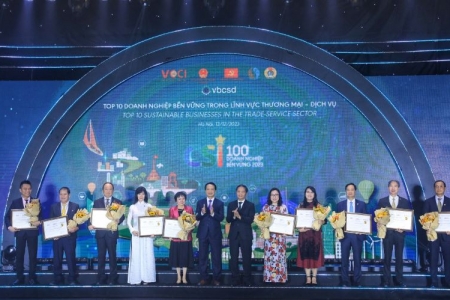 Công bố 100 doanh nghiệp phát triển bền vững tại Việt Nam năm 2023