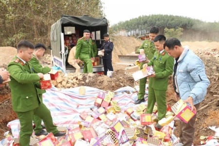 Lạng Sơn: Tiêu hủy hơn 1 tấn pháo hoa nổ