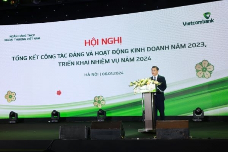 Vietcombank tăng trưởng tín dụng đạt 1,27 triệu tỷ đồng, thu xấp xỉ 2.088 tỷ đồng nợ ngoại bảng trong năm 2023