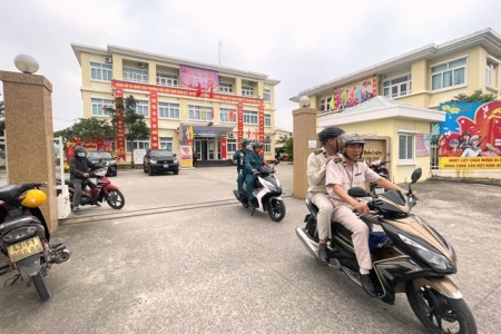 Đà Nẵng: Cần bảo đảm trật tự đô thị dịp cận Tết Giáp Thìn 2024