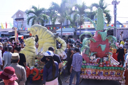 Long An bảo đảm nếp sống văn minh, an toàn và tiết kiệm trong các hoạt động tín ngưỡng, tôn giáo dịp Tết