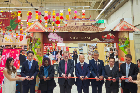 Tuần lễ hàng vinh danh Tết Nguyên đán Việt Nam tại Pháp