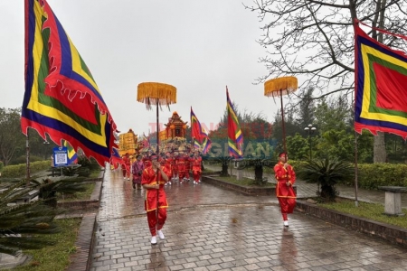 Lễ hội đền Trần tỉnh Thái Bình được tổ chức từ ngày 13 đến ngày 18 tháng Giêng