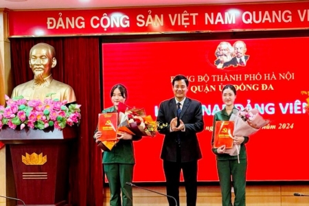 Thanh niên Thủ đô cùng 06 địa phương lên đường nhập ngũ