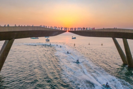 Mãn nhãn những cú bay lượn trên mặt biển Phú Quốc của Á quân flyboard thế giới