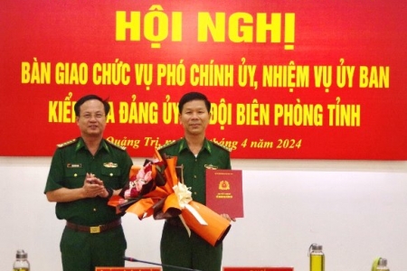 Hội nghị bàn giao chức vụ Phó Chính ủy Bộ đội Biên phòng tỉnh Quảng Trị
