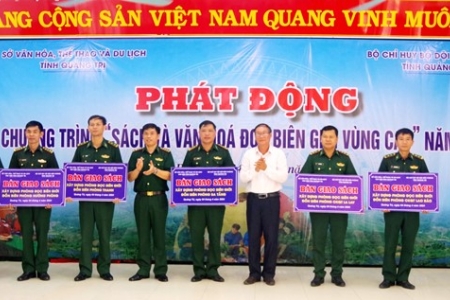 Quảng Trị: Phát động chương trình văn hóa đọc lên vùng cao biên giới Lao Bảo