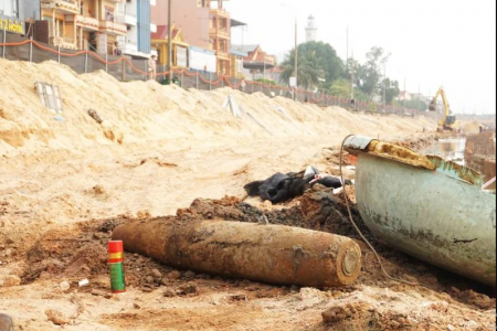 Phát hiện quả bom nặng khoảng 230 kg có bán kính sát thương khoảng 1 km