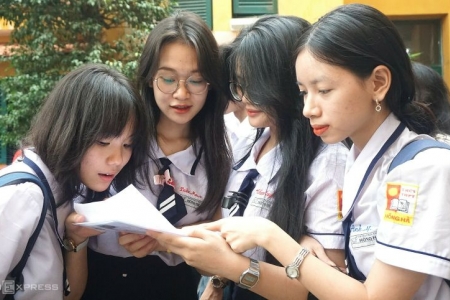 Biểu dương giáo viên, học sinh có thành tích cao trong kỳ thi chọn học sinh giỏi lớp 10