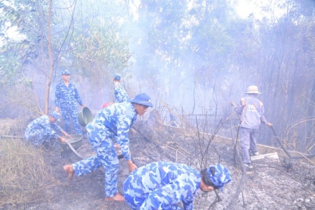 Bộ Tư lệnh Vùng Cảnh sát Biển 4 kịp thời phát hiện, chữa cháy trên địa bàn