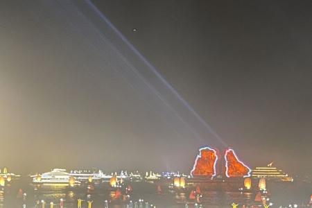 Mãn nhãn với màn trình diễn drone light tại Carnaval Hạ Long 2024