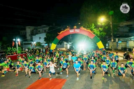 400 VĐV tranh tài tại giải chạy Half Marathon Thành cổ lần thứ II năm 2024