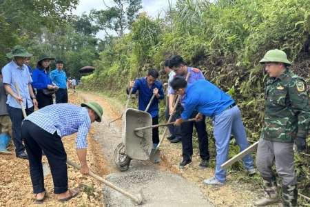 Lạng Sơn: Sôi nổi ra quân chiến dịch thanh niên tình nguyện Hè năm 2024