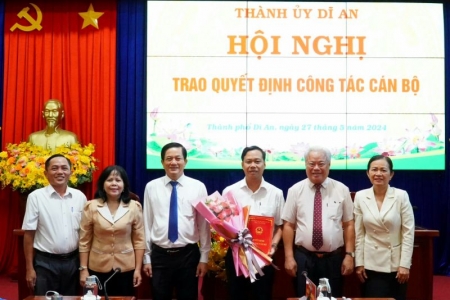 Thành ủy Dĩ An, tỉnh Bình Dương sắp xếp và kiện toàn công tác cán bộ