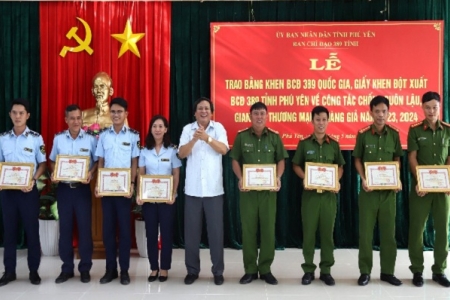 Phú Yên khen thưởng đột xuất về công tác chống buôn lậu, gian lận thương mại, hàng giả