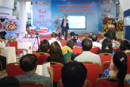 Giới thiệu Tác giả- Tác phẩm: Ra mắt sách “Khúc bi tráng bất tử”, “Mùa xuân & Lễ Tết, hội hè của người Việt”