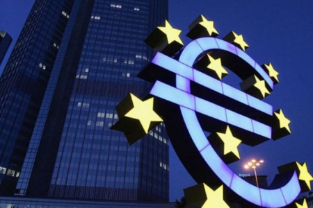 ECB cắt giảm lãi suất lần đầu tiên sau 5 năm