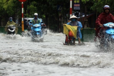 Chủ động ứng phó với mưa lớn kèm lốc, sét, mưa đá và gió giật mạnh