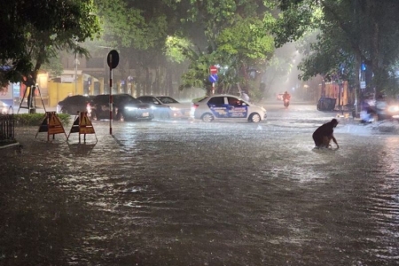 Thời tiết ngày 10/6: Bắc Bộ, Nam Bộ đón mưa lớn, đề phòng ngập lụt tại các khu đô thị