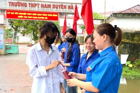 Thí sinh Thái Bình nhẹ nhõm sau khi hoàn tất ngày thi cuối cùng