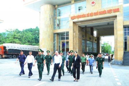 Quảng Ninh: Thúc đẩy hoạt động giao thương, xây dựng hình mẫu về hợp tác du lịch qua biên giới tại cửa khẩu Hoành Mô