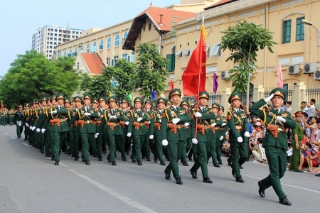 Bảng lương của sĩ quan Quân đội sau tăng lương cơ sở