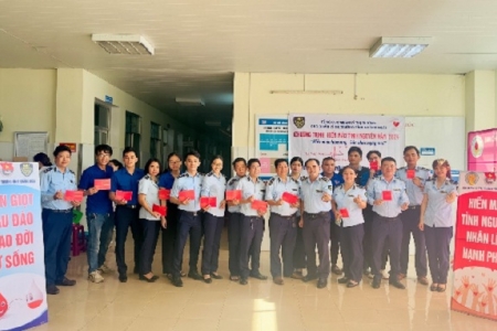 Cục Quản lý thị trường Quảng Ngãi hiến tặng 4.700 ml máu