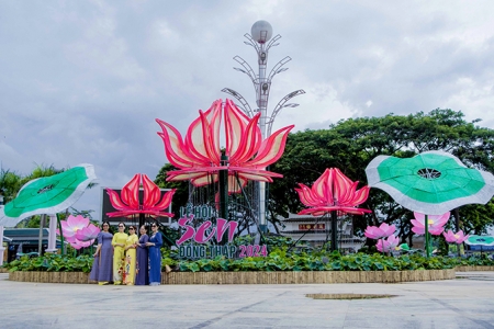 Đồng Tháp phát triển du lịch gắn với tạo dựng hình ảnh Sen Đồng Tháp