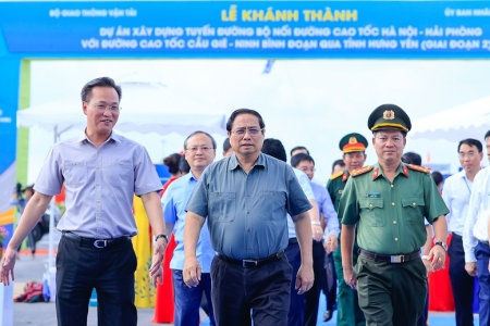 Khánh thành tuyến đường bộ nối đường cao tốc Hà Nội-Hải Phòng với Cầu Giẽ-Ninh Bình