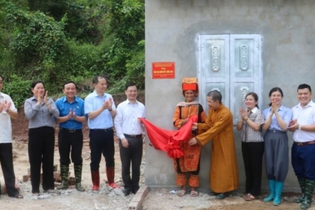 Lạng Sơn: Bàn giao nhà Đại đoàn kết cho gia đình hoàn cảnh khó khăn tại huyện Đình Lập