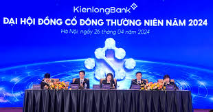 Nhiều ngân hàng thương mại đồng loạt thông báo về việc tổ chức đại hội cổ đông bất thường