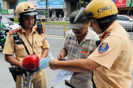 Công an TP. Hồ Chí Minh ứng dụng công nghệ thông tin trong kiểm tra, kiểm soát, xử lý giấy tờ