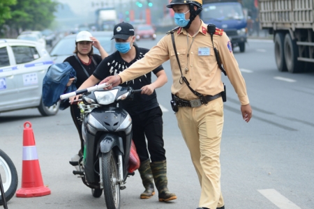 Những trường hợp nào cảnh sát giao thông được dừng phương tiện để kiểm tra từ 1/1/2025?