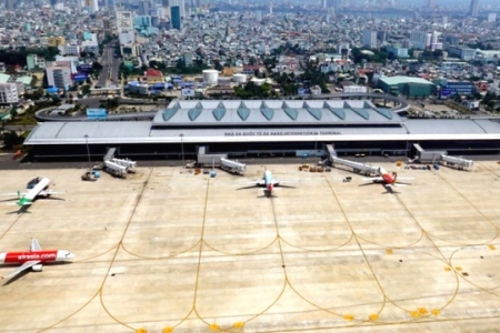 Cấm bay một năm đối với hành khách tung tin có lựu đạn trong hành lý