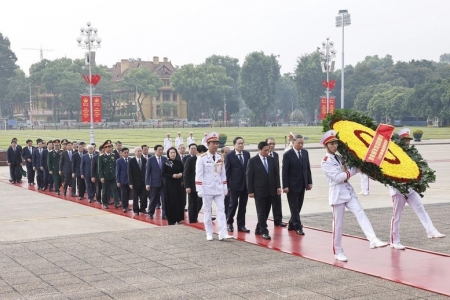 77 năm Ngày Thương binh - Liệt sĩ: Lãnh đạo Đảng, Nhà nước viếng Chủ tịch Hồ Chí Minh và các Anh hùng liệt sĩ