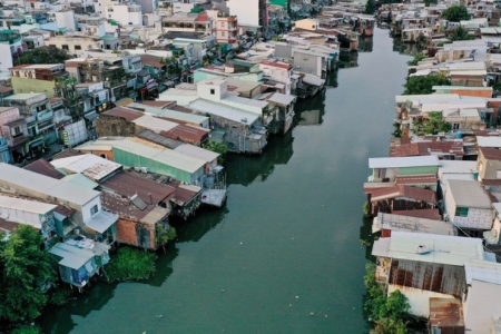 TP.HCM: Siết quản lý nhà trên và ven sông, kênh, rạch