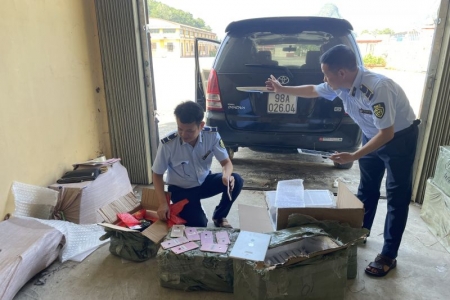 Lạng Sơn: Phát hiện, thu giữ 147 chiếc máy tính bảng, điện thoại di động nhập lậu