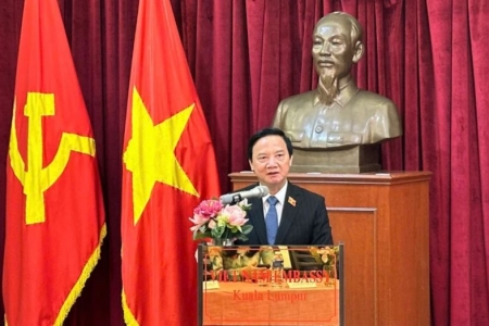 Phó Chủ tịch Quốc hội thăm Đại sứ quán, gặp mặt đại diện cộng đồng người Việt Nam tại Malaysia