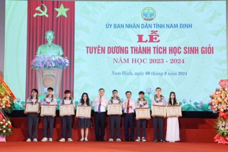 Nam Định tuyên dương học sinh giỏi tiêu biểu năm 2024