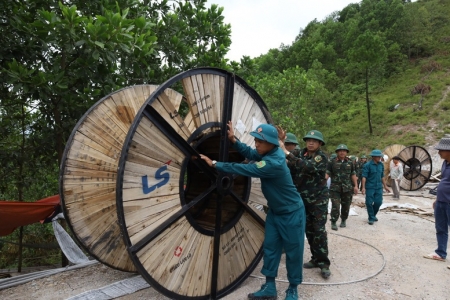 Dự án đường dây 500 kV mạch 3: Quyết tâm đóng điện trước ngày 31/8